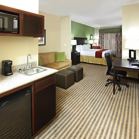 Holiday Inn Express & Suites Maumelle By Ihg Екстериор снимка
