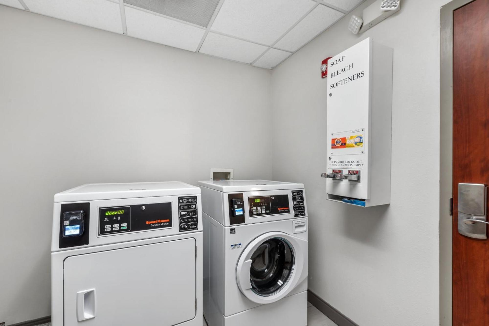Holiday Inn Express & Suites Maumelle By Ihg Екстериор снимка