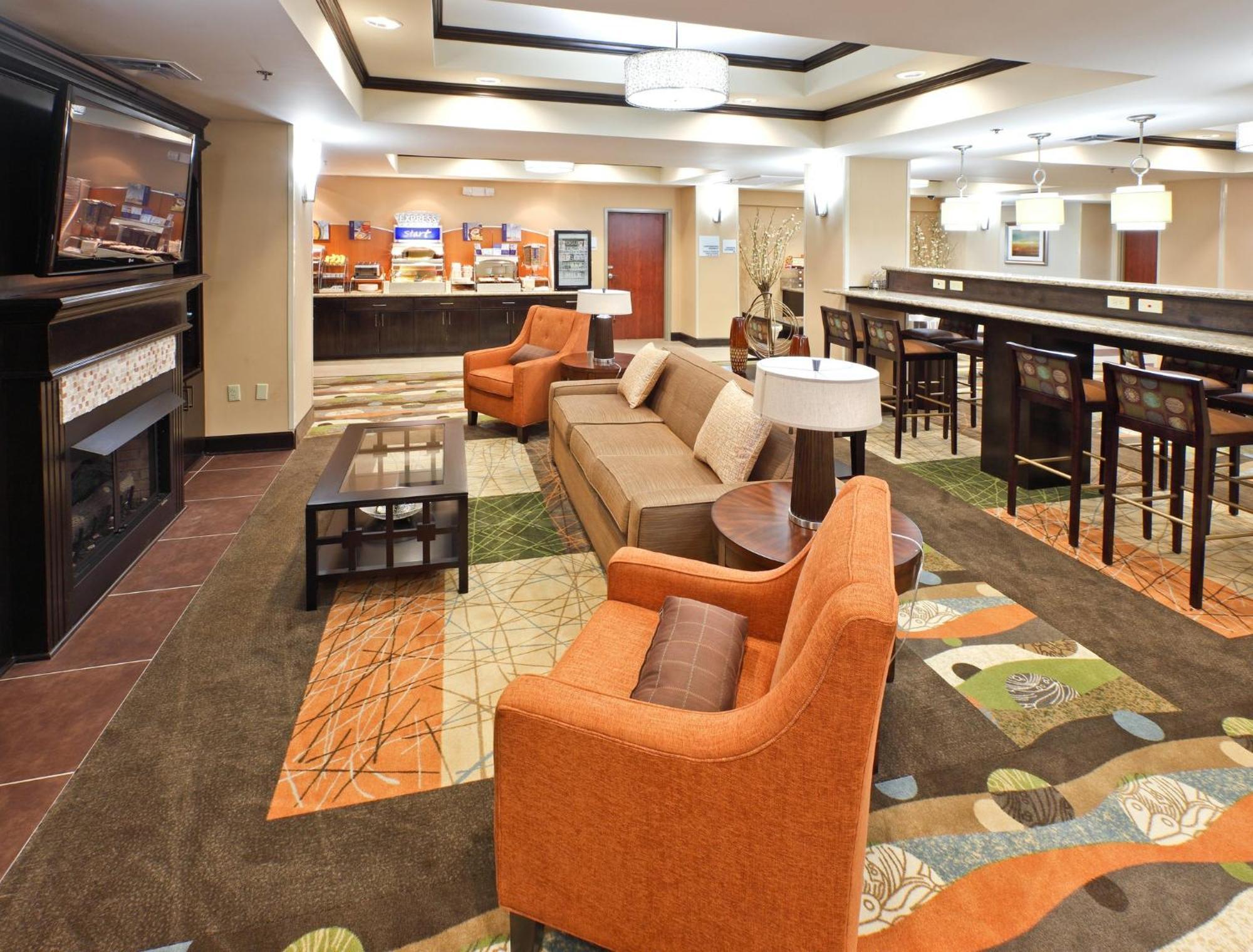 Holiday Inn Express & Suites Maumelle By Ihg Екстериор снимка