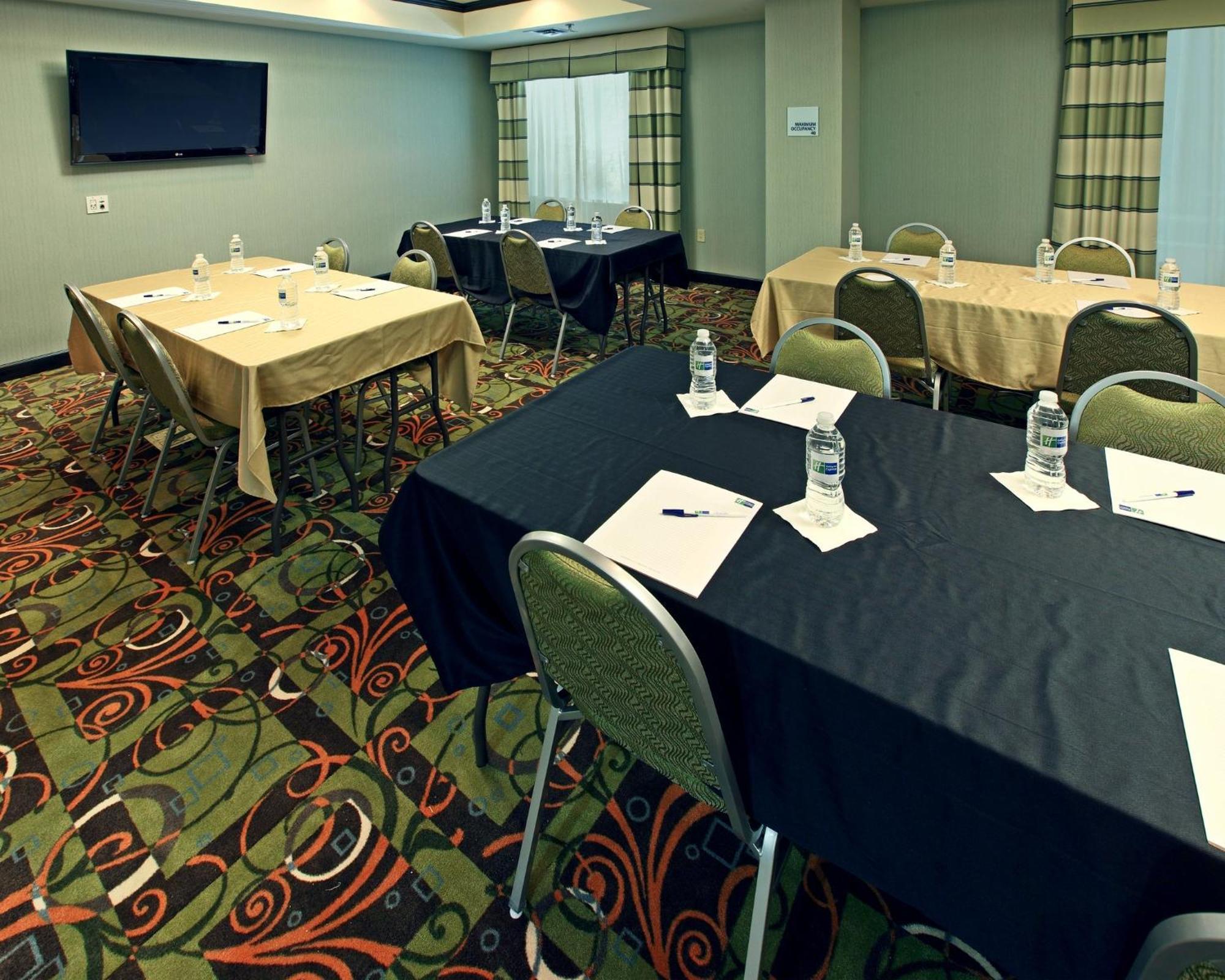 Holiday Inn Express & Suites Maumelle By Ihg Екстериор снимка